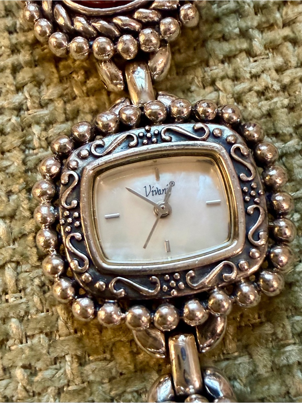 Vintage Vivani Southwestern Watch - Picture 2 of 8